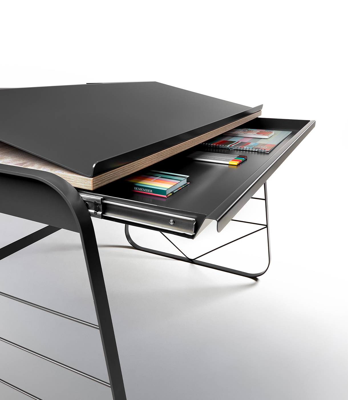 Muebles auxiliares. Iru. Made Design